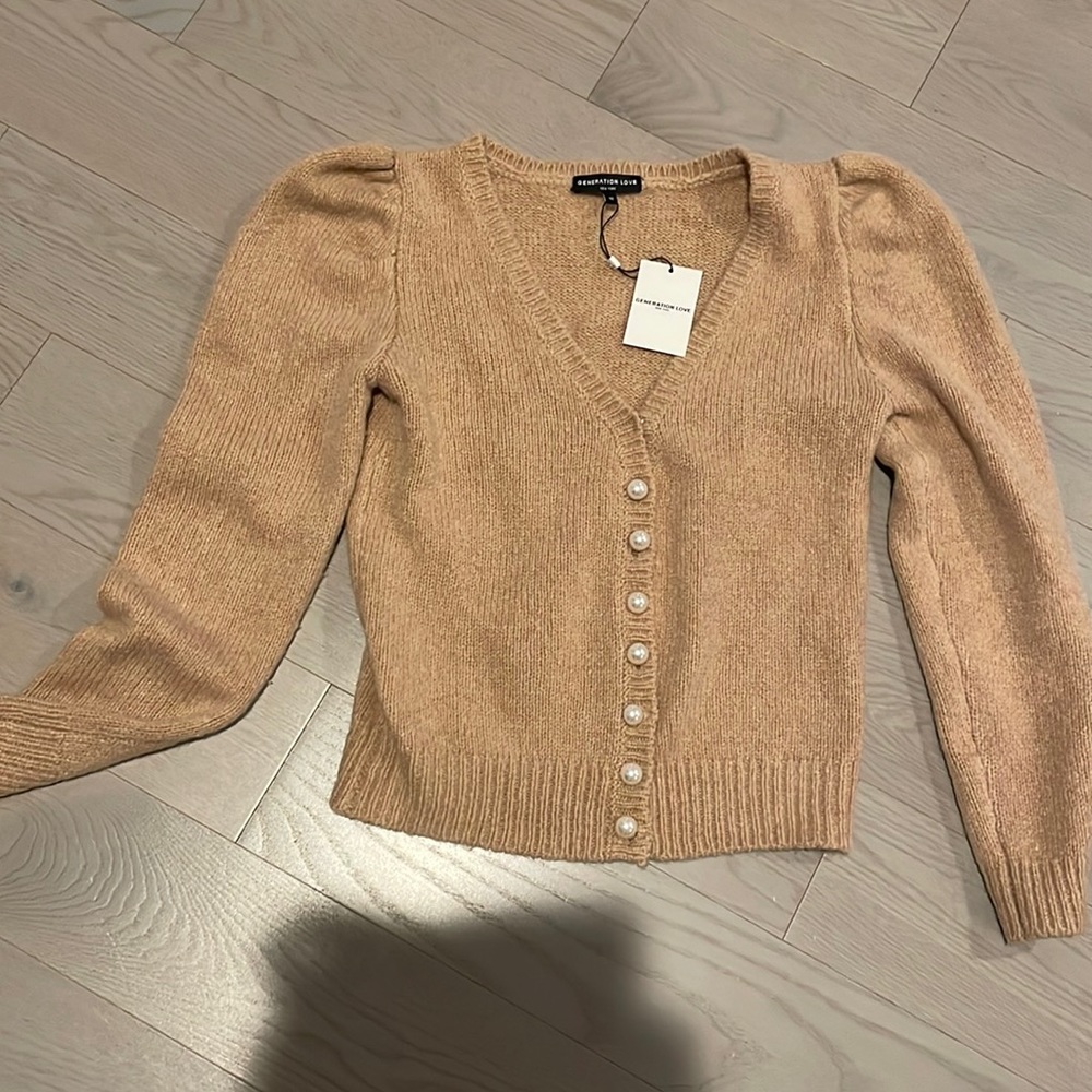 NWT Generation Love NY camel sweater M